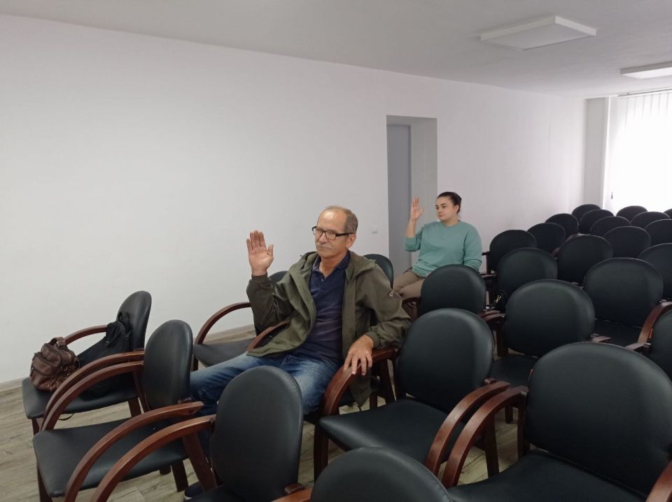 Под председательством Елены Добродий и Андрея Проньки состоялись заседания постоянных комиссий Совета Новопсковского муниципального округа: по правовой политике и связям с общественностью и по социально-экономическому... Под председательством Елены Добродий и Андрея Проньки состоялись заседания постоянных комиссий Совета Новопсковского муниципального округа: по правовой политике и связям с общественностью и по социально-экономическому...