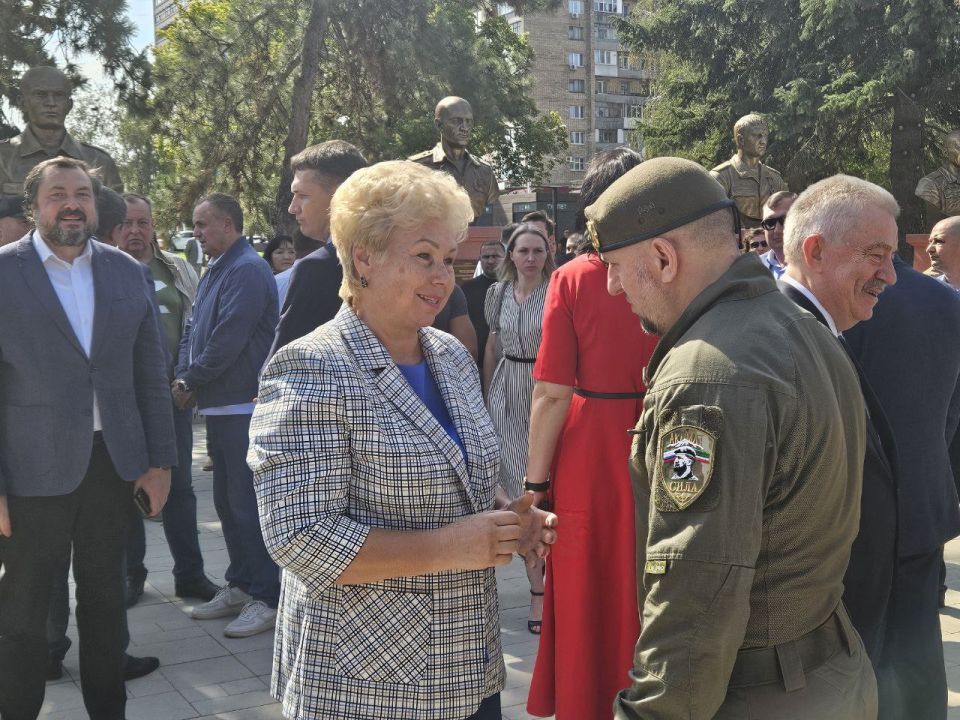 Ольга Бас: В этом году столице нашей республики исполняется 230 лет, и праздничные мероприятия уже начались с размахом! Ольга Бас: В этом году столице нашей республики исполняется 230 лет, и праздничные мероприятия уже начались с размахом!
