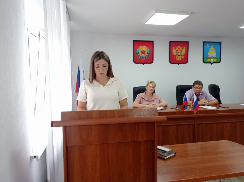 Под председательством Елены Добродий и Андрея Проньки состоялись заседания постоянных комиссий Совета Новопсковского муниципального округа: по правовой политике и связям с общественностью и по социально-экономическому... Под председательством Елены Добродий и Андрея Проньки состоялись заседания постоянных комиссий Совета Новопсковского муниципального округа: по правовой политике и связям с общественностью и по социально-экономическому...