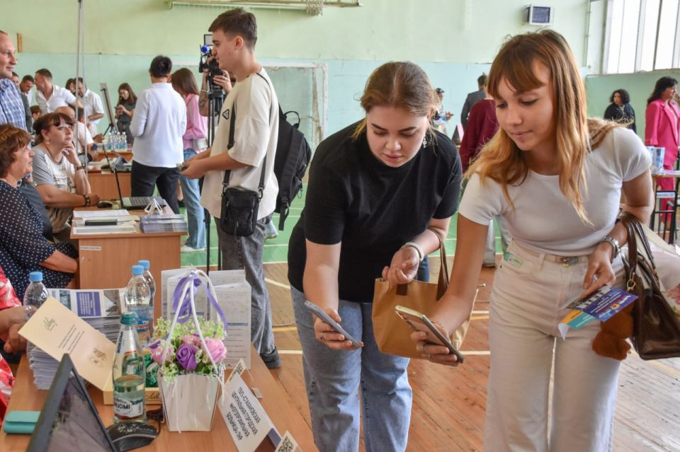 В Луганском государственном медицинском университете имени Святителя Луки прошла Ярмарка вакансий «Ординатор и работа» В Луганском государственном медицинском университете имени Святителя Луки прошла Ярмарка вакансий «Ординатор и работа»