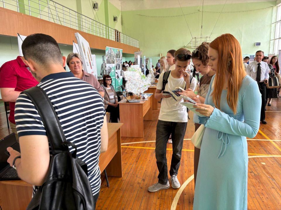 Наталия Пащенко: Ярмарка вакансий «Ординатор и работа» прошла в ЛГМУ им.Свт.Луки Минздрава России – ключ к будущему здравоохранения Республики Наталия Пащенко: Ярмарка вакансий «Ординатор и работа» прошла в ЛГМУ им.Свт.Луки Минздрава России – ключ к будущему здравоохранения Республики
