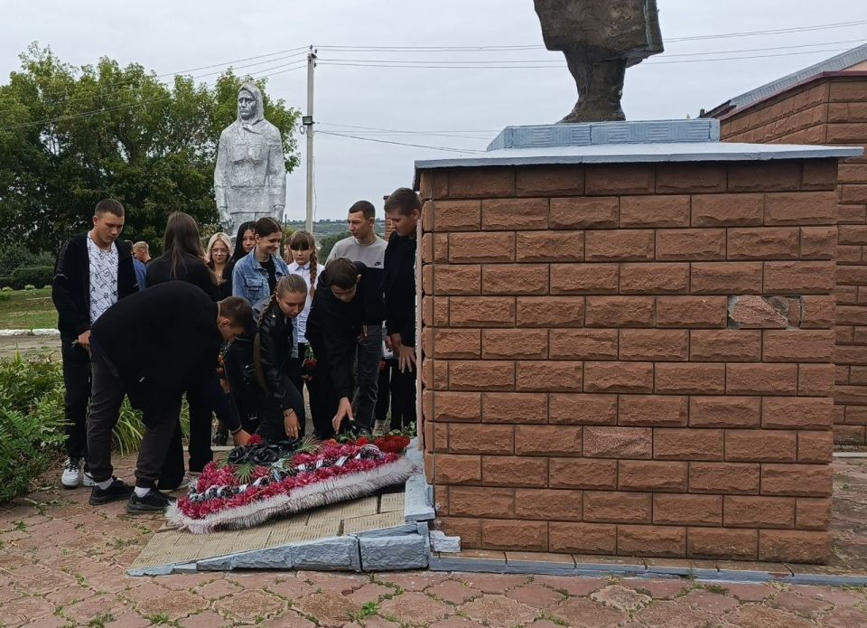 В с. Новороссошь почтили память Неизвестного Солдата: урок мужества и благодарности В с. Новороссошь почтили память Неизвестного Солдата: урок мужества и благодарности