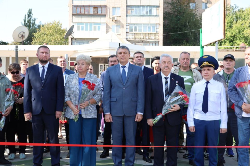 В Луганске торжественно открыли Аллею Российской Славы