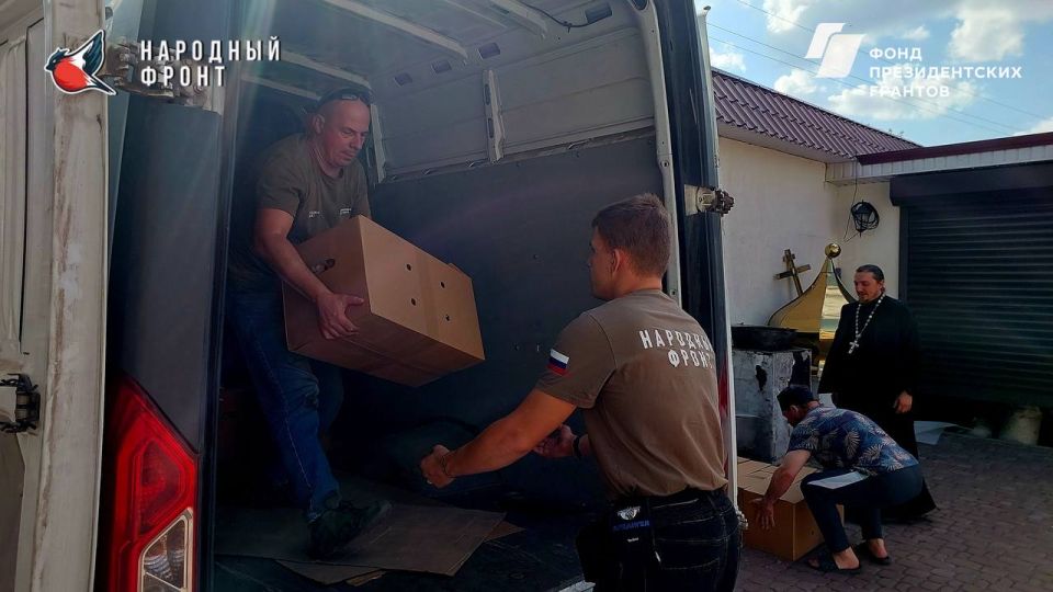 Молодежка и Региональный Исполком Народного Фронта привезли гуманитарную помощь в поселок Хорошее! Молодежка и Региональный Исполком Народного Фронта привезли гуманитарную помощь в поселок Хорошее!