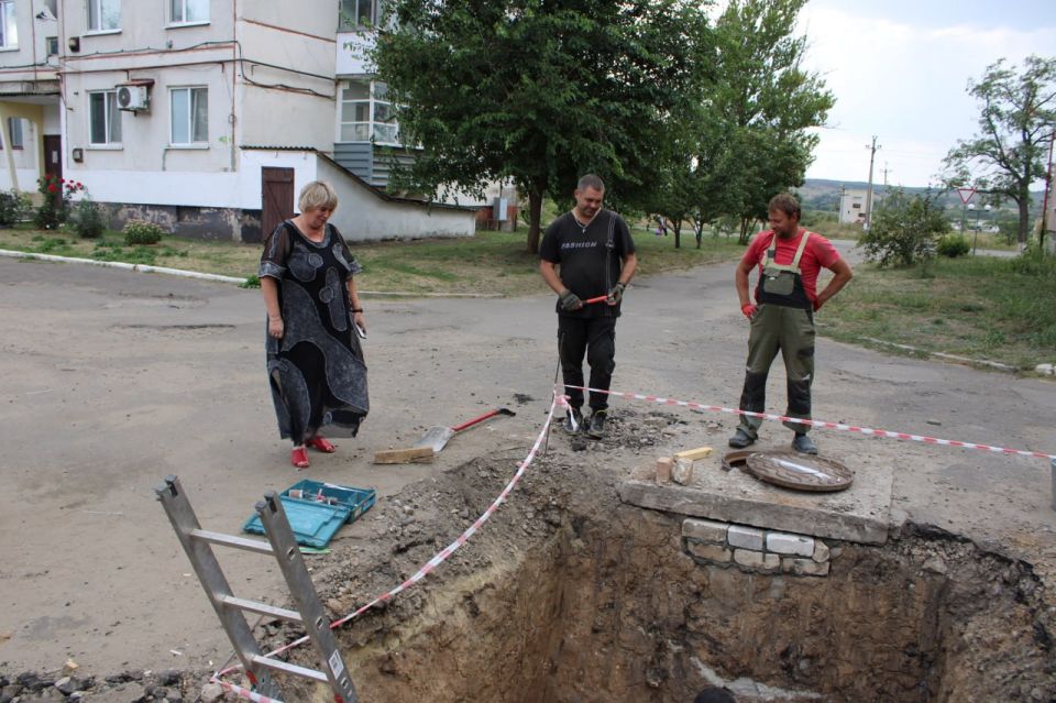 Глава Белокуракинского МО Ольга Кучерявая и начальник отдела ЖКХ администрации Белокуракинского МО осуществили проверку готовности многоквартирных домов и коммунальных сооружений к осенне-зимнему периоду 2025-2026 гг Глава Белокуракинского МО Ольга Кучерявая и начальник отдела ЖКХ администрации Белокуракинского МО осуществили проверку готовности многоквартирных домов и коммунальных сооружений к осенне-зимнему периоду 2025-2026 гг