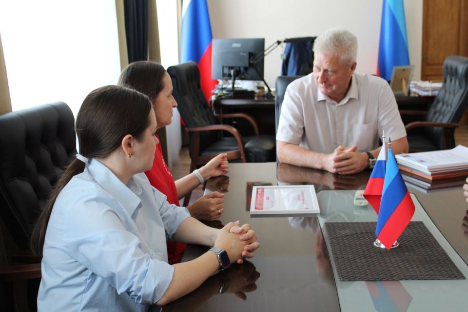 Сергей Козенко: Сегодня встретился с представителями регионального отделения Общероссийского общественно-государственного движения детей и молодёжи «Движение первых» Тюменской области, специалистами местного отделения... Сергей Козенко: Сегодня встретился с представителями регионального отделения Общероссийского общественно-государственного движения детей и молодёжи «Движение первых» Тюменской области, специалистами местного отделения...