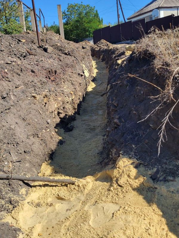 Регион-шеф продолжает восстанавливать сети водоснабжения в Перевальске Регион-шеф продолжает восстанавливать сети водоснабжения в Перевальске