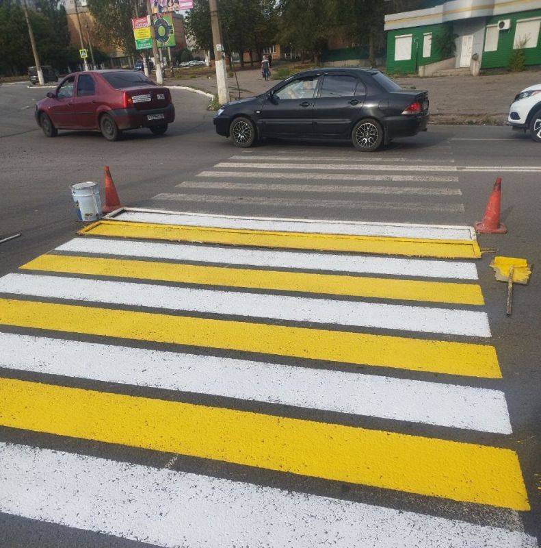 Коммунальные службы проводят работы на территории города Коммунальные службы проводят работы на территории города