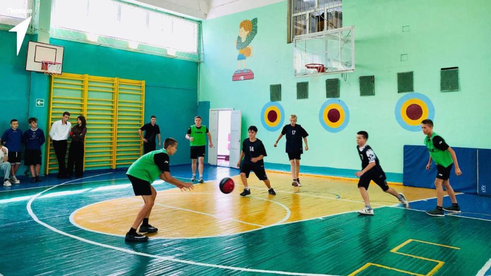 В Ровеньках стартовал муниципальный этап цикла спортивных мероприятий «Будь Первым!» в младшей категории В Ровеньках стартовал муниципальный этап цикла спортивных мероприятий «Будь Первым!» в младшей категории