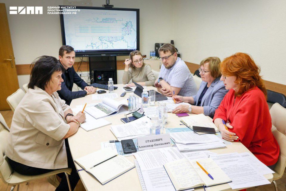 В Славяносербском муниципальном округе ЛНР восстановят агропромышленный комплекс В Славяносербском муниципальном округе ЛНР восстановят агропромышленный комплекс