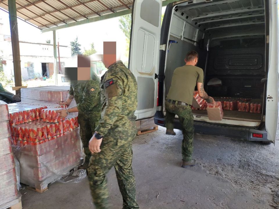 При поддержке «Единой России» для бойцов СВО передали очередной гуманитарный груз При поддержке «Единой России» для бойцов СВО передали очередной гуманитарный груз