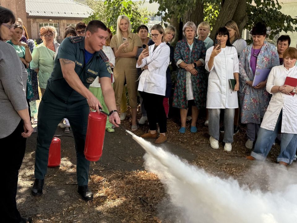 Для сотрудников ответственных за пожарную безопасность, ГБУЗ «Свердловской центральной городской больницы» была проведена лекция на тему: Для сотрудников ответственных за пожарную безопасность, ГБУЗ «Свердловской центральной городской больницы» была проведена лекция на тему: