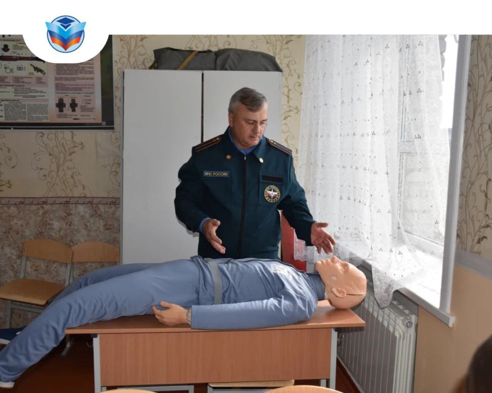 В Антрацитовской школе №19 уроки проходят с новым современным оборудованием В Антрацитовской школе №19 уроки проходят с новым современным оборудованием