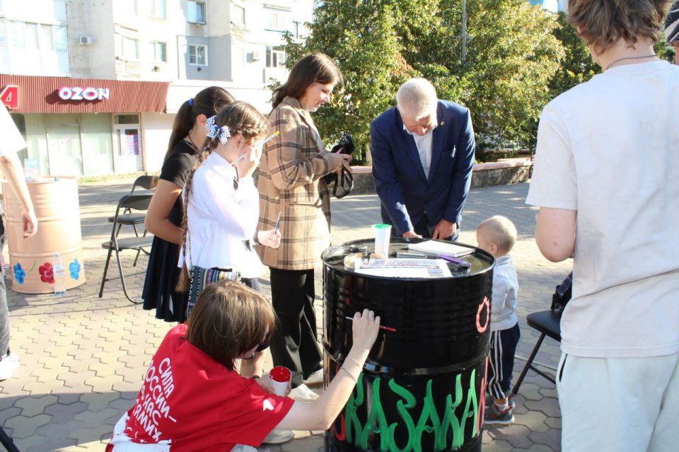 Сергей Козенко: Сегодня принял участие в открытии арт-лаборатории проекта «Твоя история», посвященной Году защитника Отечества Сергей Козенко: Сегодня принял участие в открытии арт-лаборатории проекта «Твоя история», посвященной Году защитника Отечества
