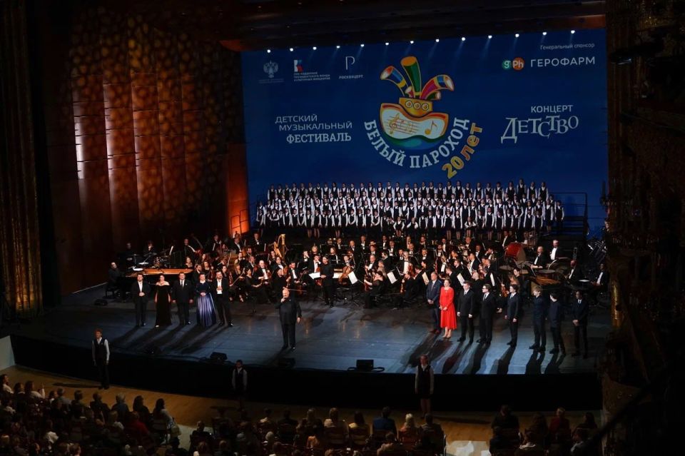 Юные таланты Стаханова – на сцене Большого театра России!