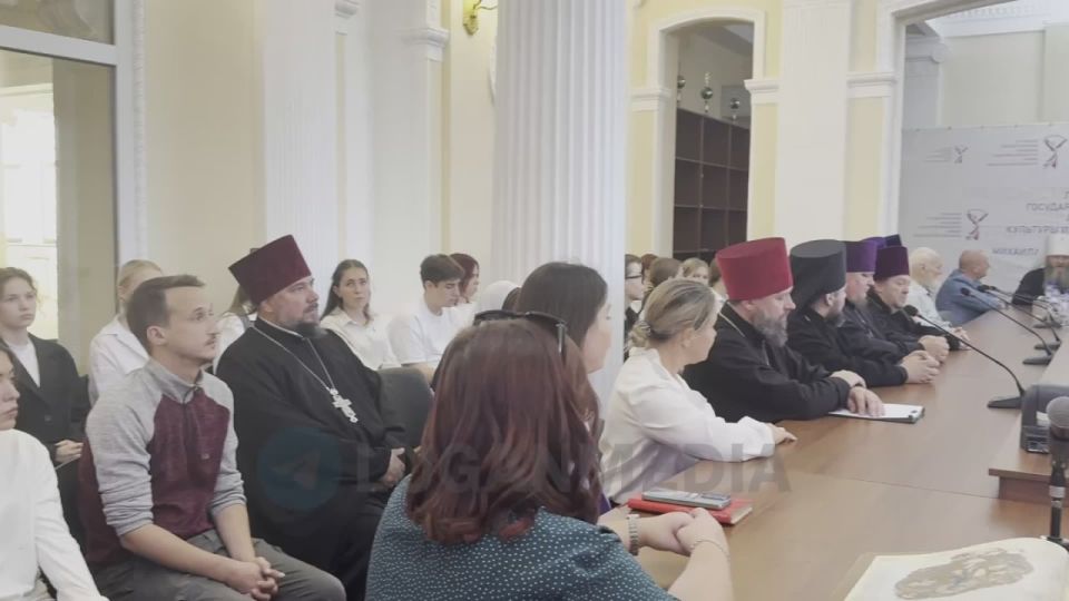 В ЛГАКИ имени М. Матусовского состоялась встреча с митрополитом