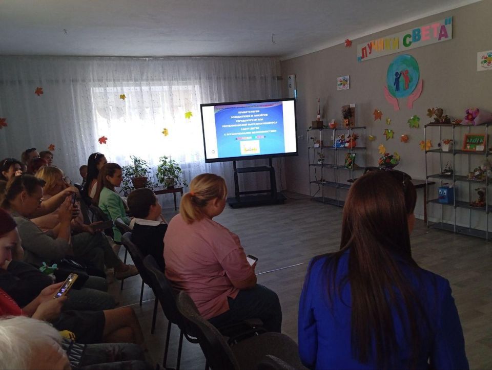 Андрей Рубанцов: Чествование победителей выставки-конкурса работ детей с ОВЗ «Лучики света» состоялось в Ровеньках Андрей Рубанцов: Чествование победителей выставки-конкурса работ детей с ОВЗ «Лучики света» состоялось в Ровеньках