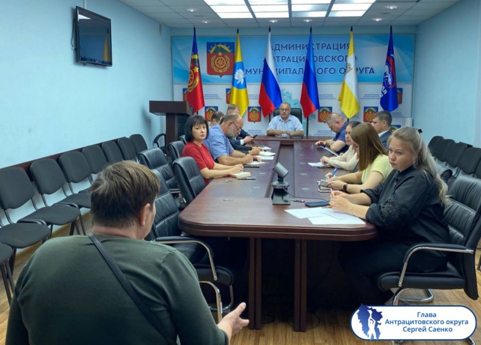 Подборка о ГЛАВном. ВРИП Главы г. Луганска - Яна Пащенко Подборка о ГЛАВном. ВРИП Главы г. Луганска - Яна Пащенко