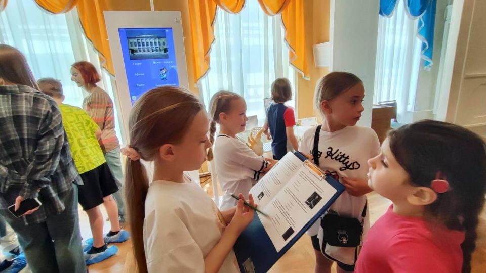 Сотрудники Калужского и Первомайского музея обменялись опытом проведения фестивалей Сотрудники Калужского и Первомайского музея обменялись опытом проведения фестивалей