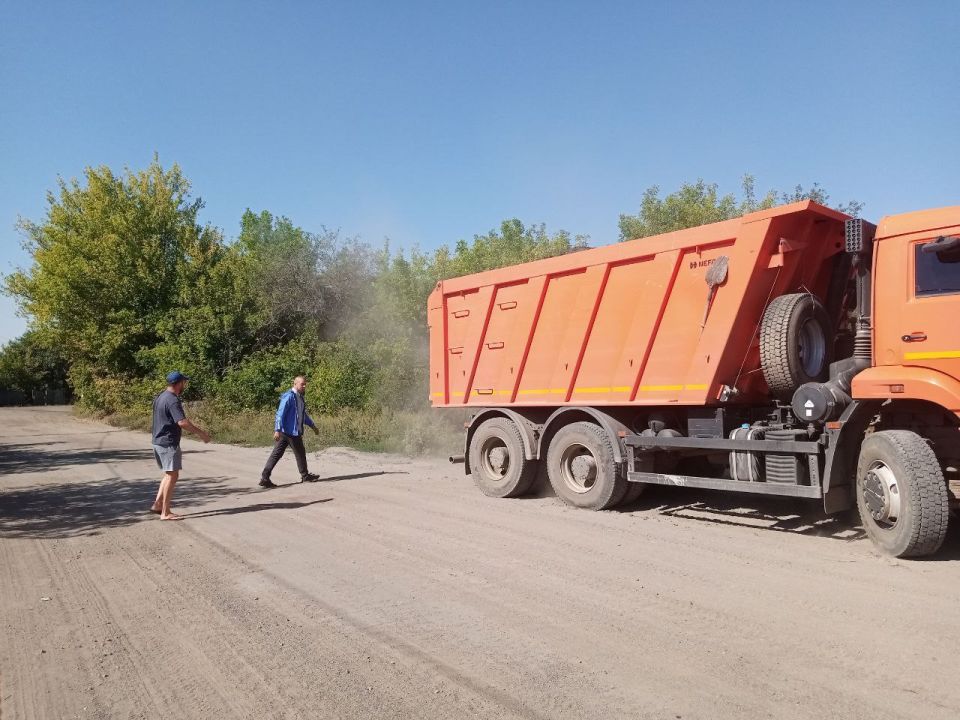 Муниципальный депутат городского Совета от партии «Единая Россия» Александр Сосна, закрепленный за поселком Волчеяровка, относящегося к муниципальному округу город Лисичанск Луганской Народной Республики, провел встречу с ... Муниципальный депутат городского Совета от партии «Единая Россия» Александр Сосна, закрепленный за поселком Волчеяровка, относящегося к муниципальному округу город Лисичанск Луганской Народной Республики, провел встречу с ...