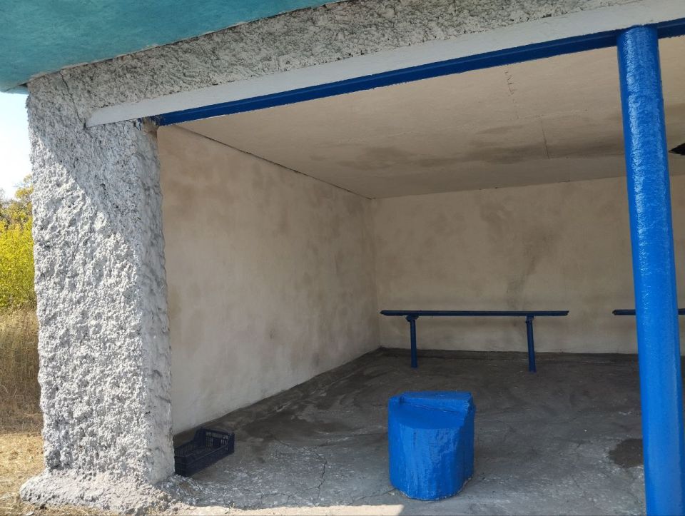 Сотрудники отдела жизнеобеспечения пгт Кленовый дан старт плановым работам по благоустройству остановок общественного транспорта Сотрудники отдела жизнеобеспечения пгт Кленовый дан старт плановым работам по благоустройству остановок общественного транспорта