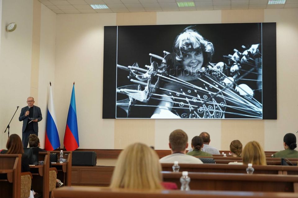 А что рассказали про историю и проекты нашей Республики? А что рассказали про историю и проекты нашей Республики?