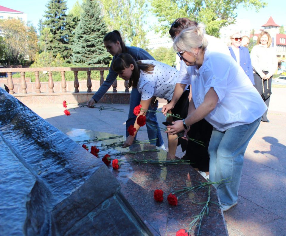 � ������ �����������, ����������� 100-����� �������� ������ ���, � ��������� ���� �������� ������ ���������� ��������� ���������� ������, � ������� ������� ������� ����������� ������������ ������������ ��������� ���������...