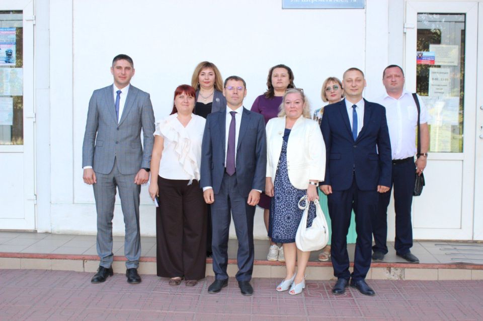 Рабочий визит в ГКУ «Госархив ЛНР»: обсуждение проблем и перспектив развития