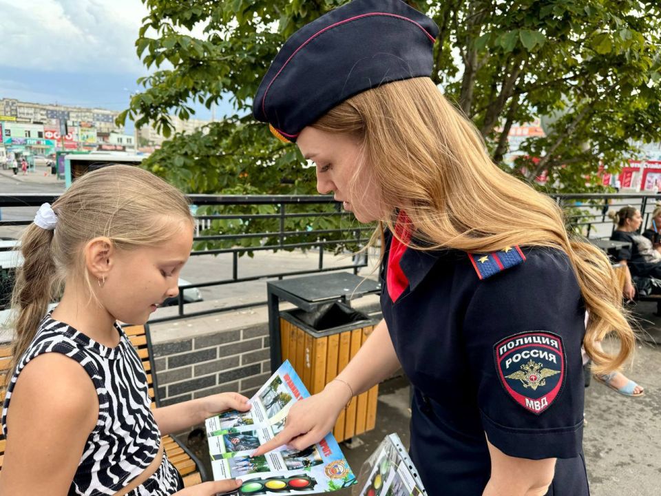 В Луганске прошла акция «Безопасная дорога для пешехода»