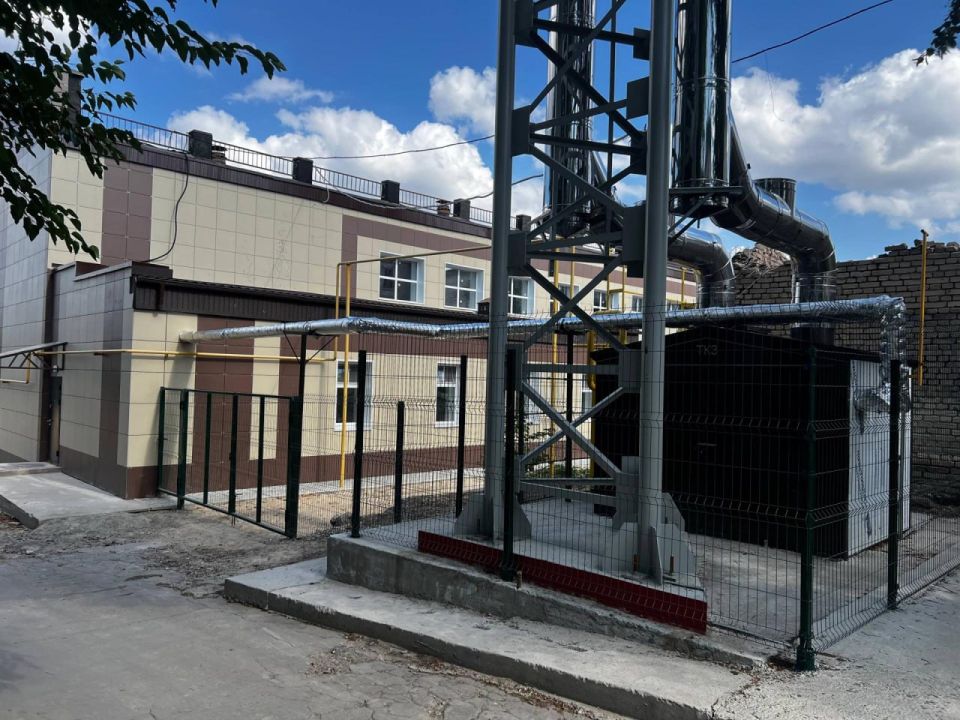 Шеф-регион Республика Татарстан отремонтировала Лисичанскую ДЮСШ и благоустроила прилегающую к спортшколе территорию Шеф-регион Республика Татарстан отремонтировала Лисичанскую ДЮСШ и благоустроила прилегающую к спортшколе территорию