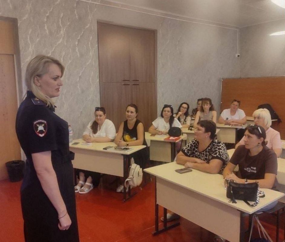 Цена опасного подарка: Алчевские полицейские просят родителей не покупать детям скутеры и мотоциклы Цена опасного подарка: Алчевские полицейские просят родителей не покупать детям скутеры и мотоциклы