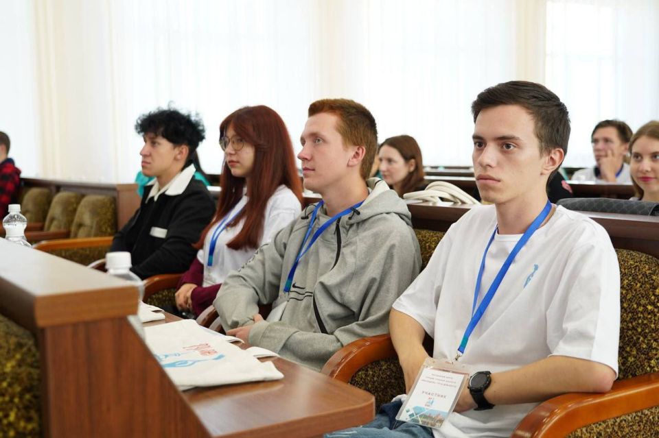 Труд – оружие победы, труд – дорога в будущее Труд – оружие победы, труд – дорога в будущее