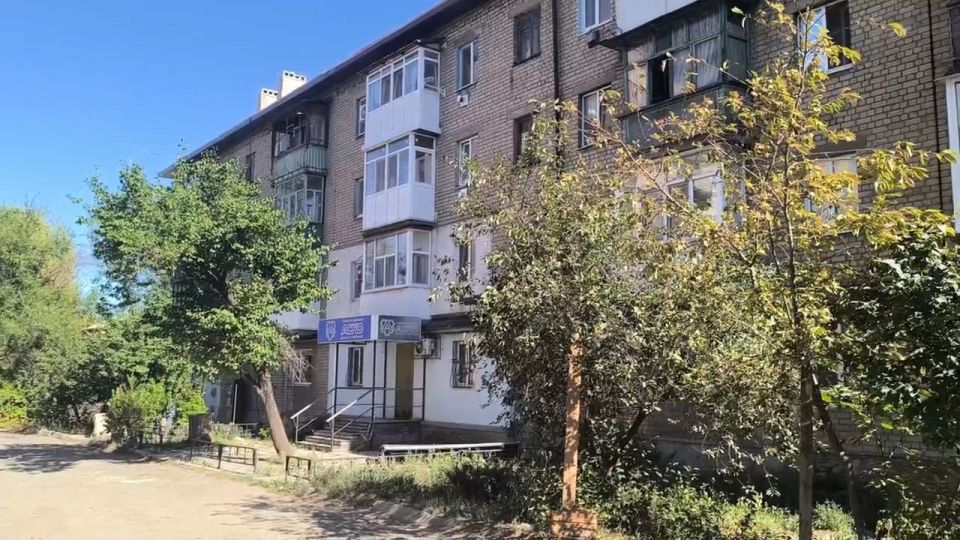 Большая часть работ по капитальному ремонту кровли по адресу: г. Краснодон, ул. П. Котова, д. 2А уже выполнена Большая часть работ по капитальному ремонту кровли по адресу: г. Краснодон, ул. П. Котова, д. 2А уже выполнена