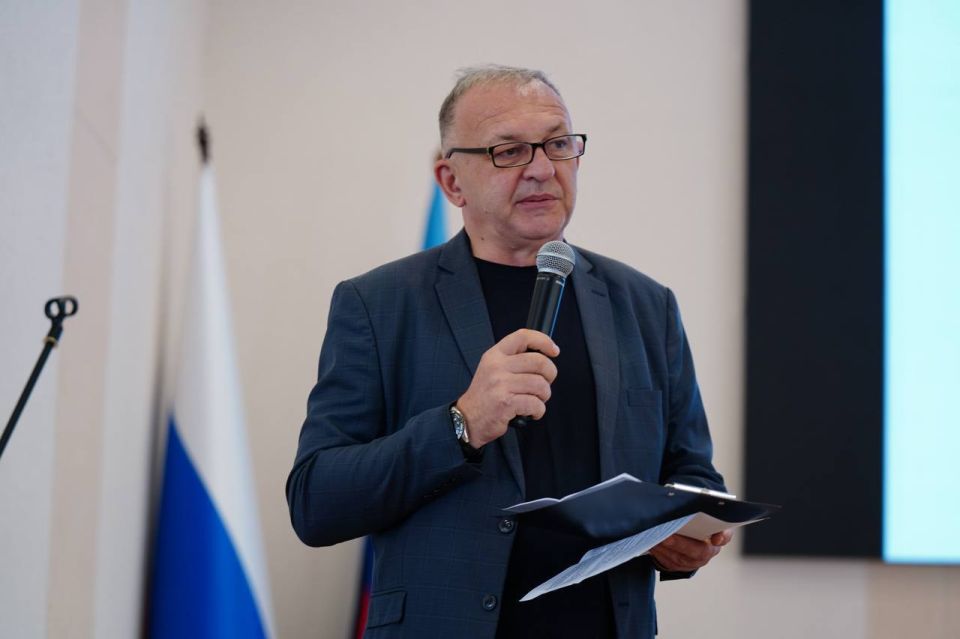 А что рассказали про историю и проекты нашей Республики? А что рассказали про историю и проекты нашей Республики?