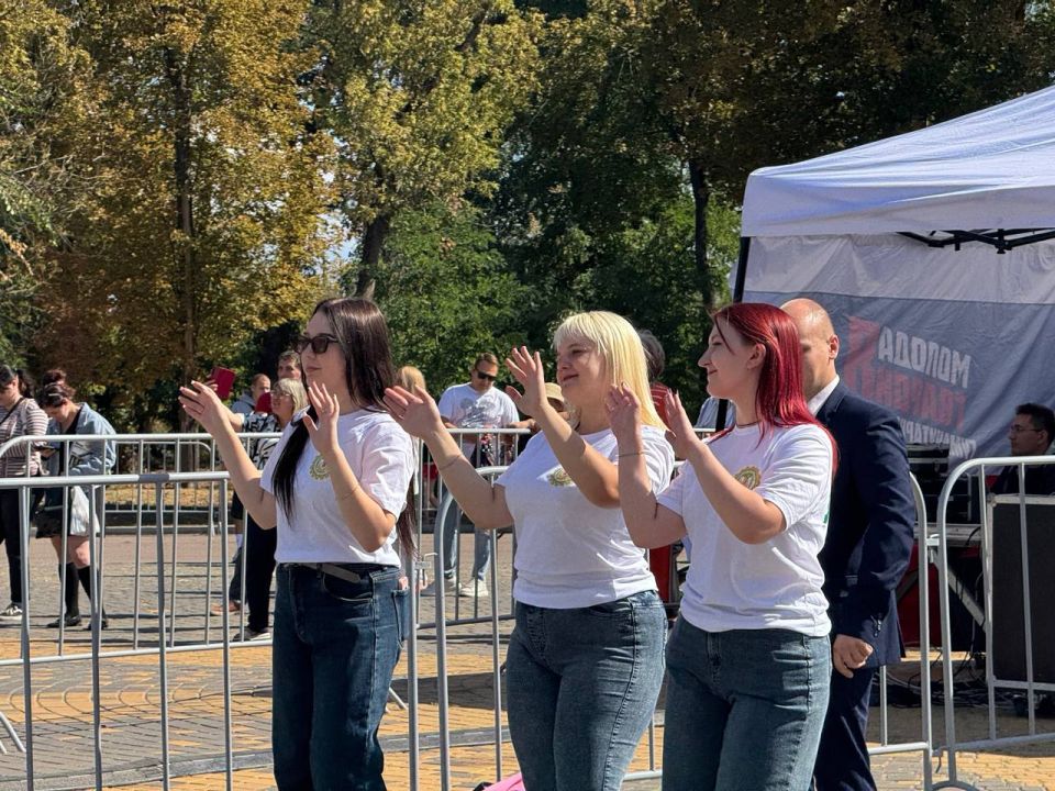 Творческие подарки Луганску в день юбилея Творческие подарки Луганску в день юбилея