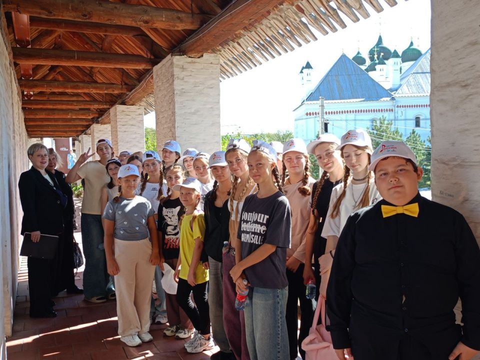 В составе детского хора России поют дети Стаханова! В составе детского хора России поют дети Стаханова!