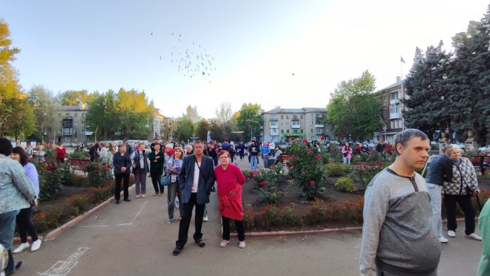 В Молодогвардейске состоялась концертная программа «С днем рождения, городок!» В Молодогвардейске состоялась концертная программа «С днем рождения, городок!»