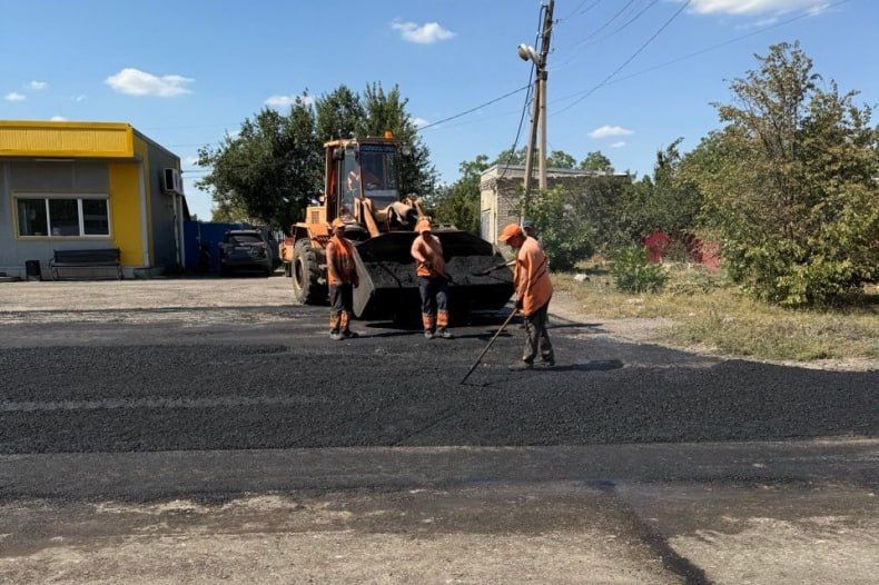 ОБЗОР ПРЕССЫ. «ВОСТОЧНЫЙ ЭКСПРЕСС»: Дороги продолжают приводить в порядок ОБЗОР ПРЕССЫ. «ВОСТОЧНЫЙ ЭКСПРЕСС»: Дороги продолжают приводить в порядок