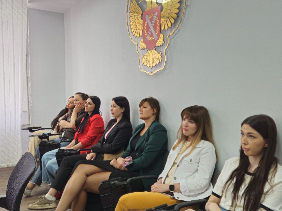 «Руки, которые умеют»: Сотрудники Росреестра ЛНР прошли обучение по оказанию первой помощи! «Руки, которые умеют»: Сотрудники Росреестра ЛНР прошли обучение по оказанию первой помощи!