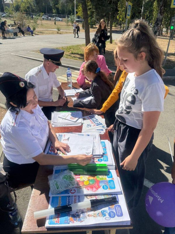 Сотрудники Госавтоинспекции по ЛНР провели мероприятие в рамках празднования Дня города Луганска Сотрудники Госавтоинспекции по ЛНР провели мероприятие в рамках празднования Дня города Луганска
