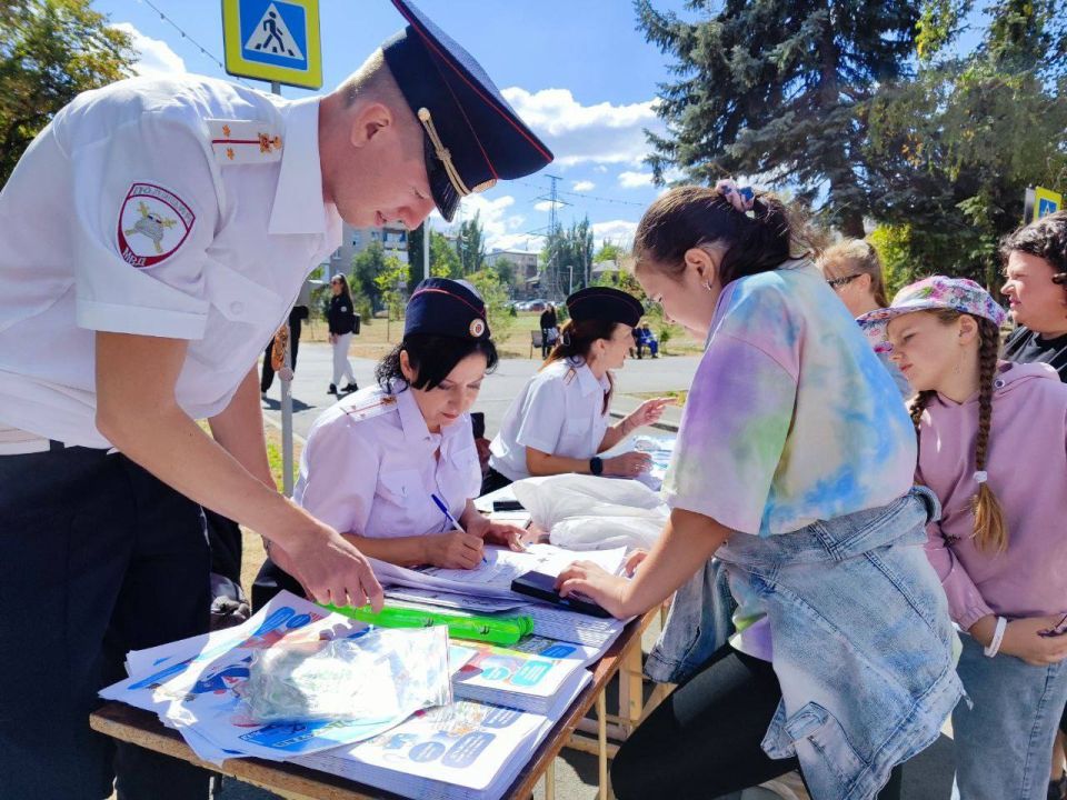 Сотрудники Госавтоинспекции по ЛНР провели мероприятие в рамках празднования Дня города Луганска Сотрудники Госавтоинспекции по ЛНР провели мероприятие в рамках празднования Дня города Луганска