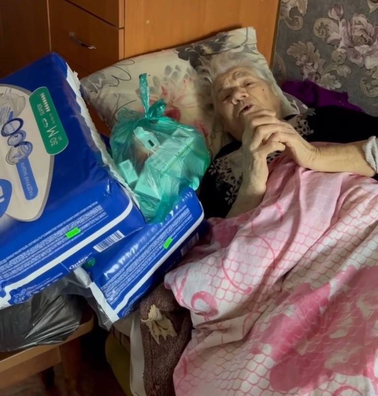 Будут ли выходить люди,которые не нуждаются в помощи,в 2 часа ночи на улицу,даже зная об угрозе беспилотной опасности,чтобы занять очередь,для получения продуктов и лекарств,я думаю нет Будут ли выходить люди,которые не нуждаются в помощи,в 2 часа ночи на улицу,даже зная об угрозе беспилотной опасности,чтобы занять очередь,для получения продуктов и лекарств,я думаю нет