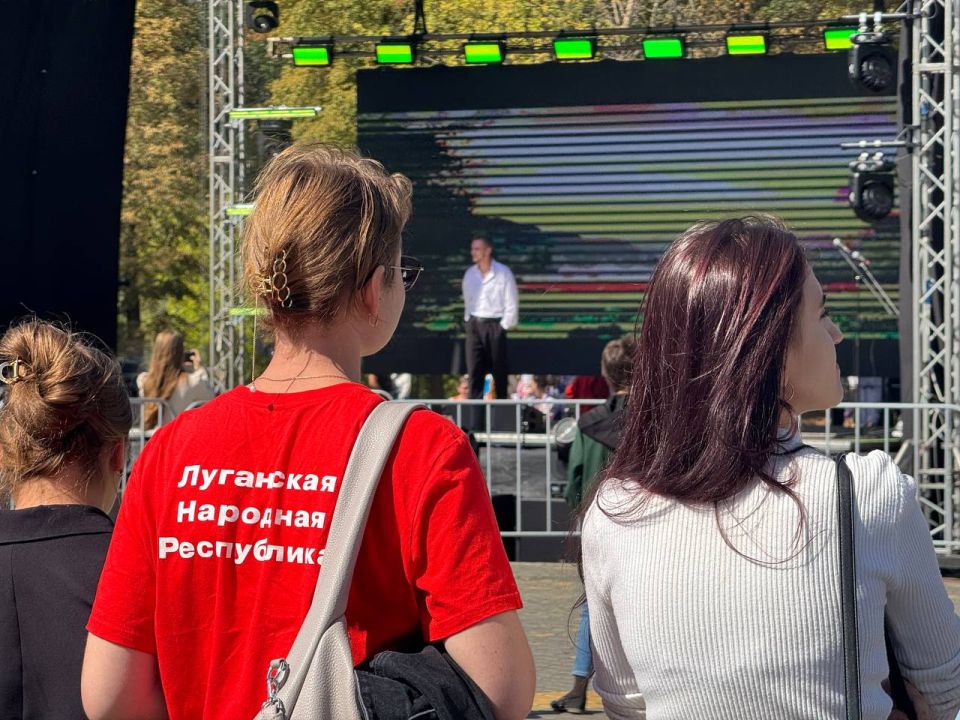 Творческие подарки Луганску в день юбилея Творческие подарки Луганску в день юбилея