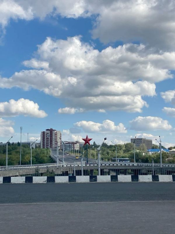 Светлана Малахова: Дорогие луганчане!. От всей души поздравляю вас с праздником! Луганск — это город с душой, особой атмосферой и уникальной историей Светлана Малахова: Дорогие луганчане!. От всей души поздравляю вас с праздником! Луганск — это город с душой, особой атмосферой и уникальной историей