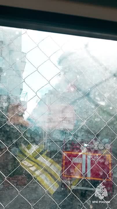 Спасатели МЧС России ликвидировали загорание в результате атаки БПЛА