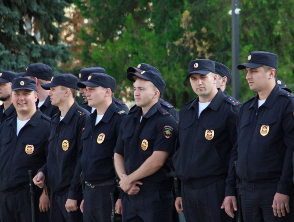 Более 200 стражей правопорядка обеспечили безопасность граждан в ходе праздничного концерта по случаю 230-летия Луганска Более 200 стражей правопорядка обеспечили безопасность граждан в ходе праздничного концерта по случаю 230-летия Луганска