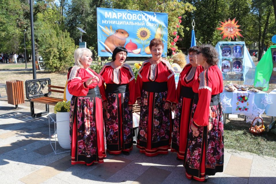 Сотрудники МБУ "Марковский районный дом культуры" приняли участие в Открытом Республиканском фестивале семейного творчества и национальных культур "СОЗВЕЗДИЕ МИРА И СОГЛАСИЯ" 2025! Сотрудники МБУ "Марковский районный дом культуры" приняли участие в Открытом Республиканском фестивале семейного творчества и национальных культур "СОЗВЕЗДИЕ МИРА И СОГЛАСИЯ" 2025!