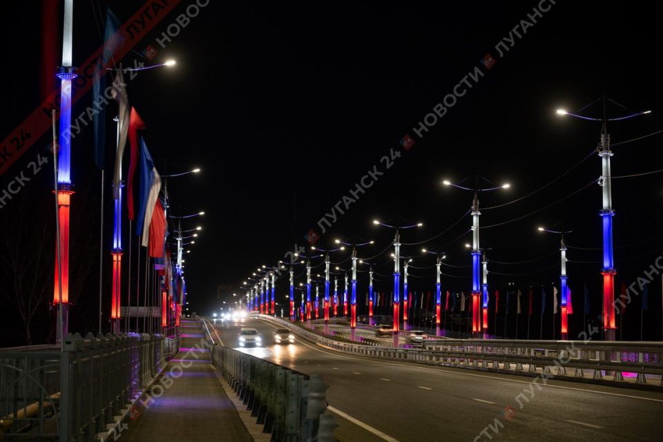 Ровно 11 лет назад, 13 сентября 2014 года, в 20:00 в Луганске энергетики включили первую восстановленную электролинию Ровно 11 лет назад, 13 сентября 2014 года, в 20:00 в Луганске энергетики включили первую восстановленную электролинию