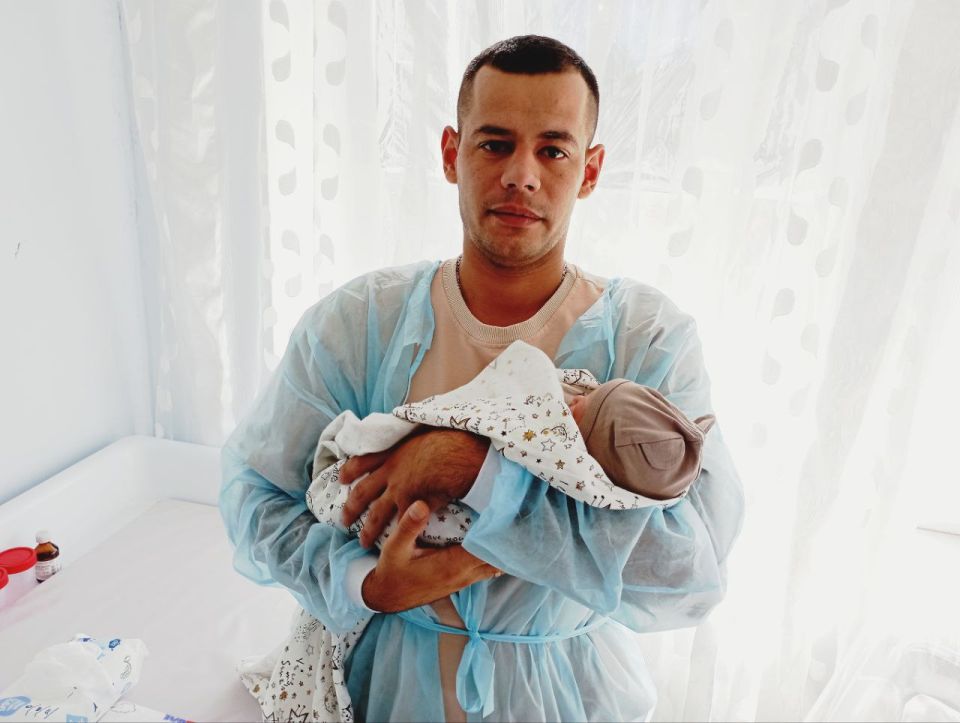 Яна Пащенко: Вместе с коллегами из Администрации города мы поздравили мамочек, которые сделали нашему городу лучший подарок - родили маленьких луганчан Яна Пащенко: Вместе с коллегами из Администрации города мы поздравили мамочек, которые сделали нашему городу лучший подарок - родили маленьких луганчан