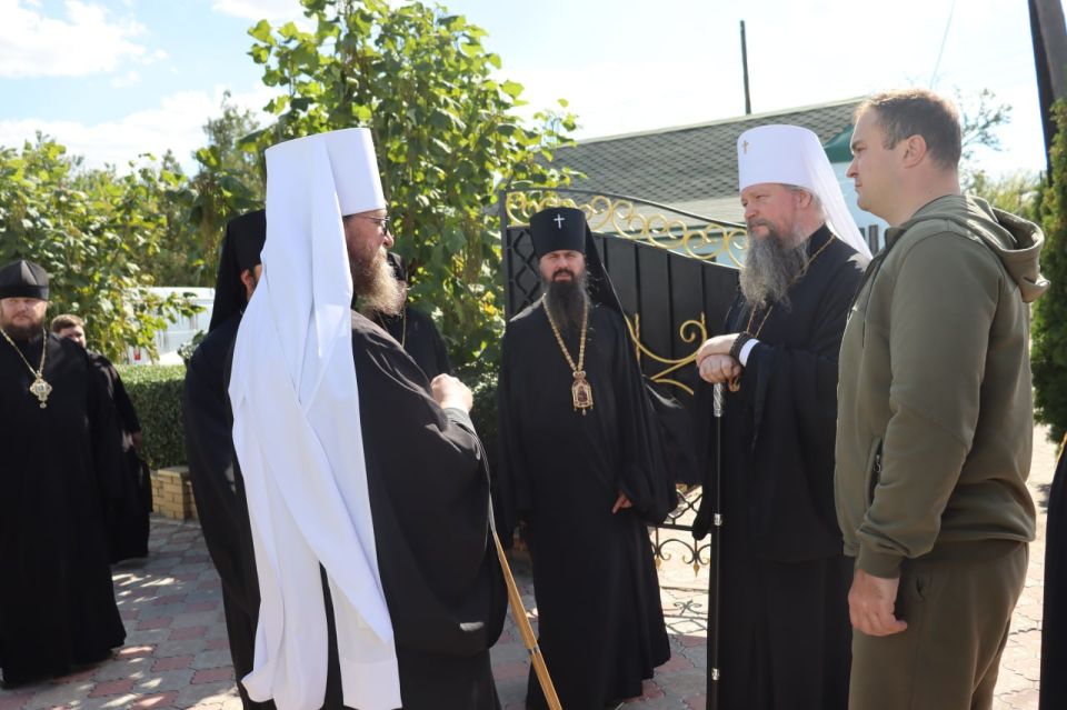 Наталия Жулинская: Впервые стахановскую землю посетил Митрополит Омский и Прииртышский Дионисий Наталия Жулинская: Впервые стахановскую землю посетил Митрополит Омский и Прииртышский Дионисий